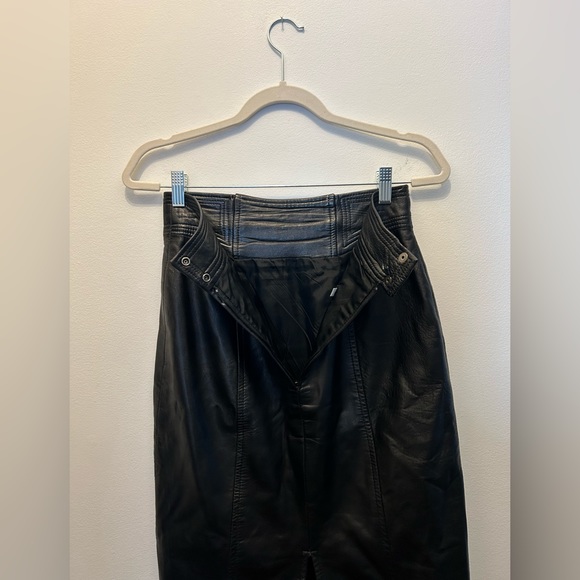 Vintage Danier Leather Skirt - Picture 7 of 9